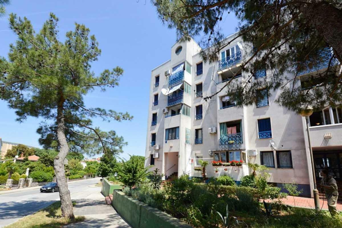 Leut Apartment, 3Min Beach, 15Min Center Pula Exterior photo