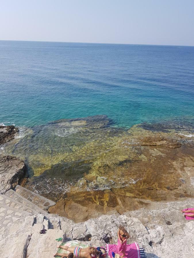 Leut Apartment, 3Min Beach, 15Min Center Pula Exterior photo